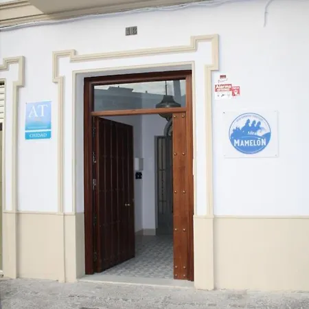 Apartamento Turísticos Mamelón