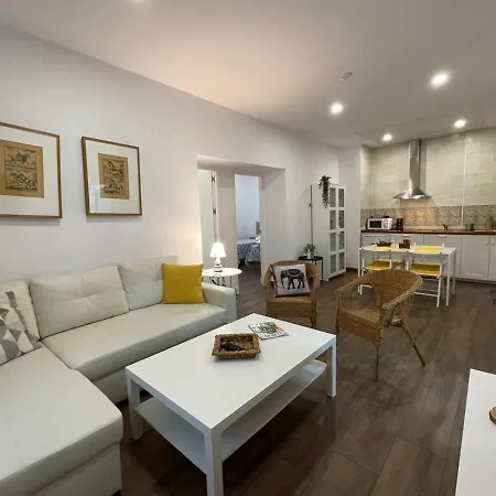Apartamento Turísticos Mamelón